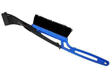 Metlička s odnímateľnou škrabkou 40cm